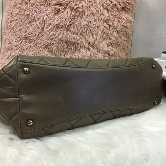 CHANEL Edinburgh Castle Rock Bowling Bag - Picture 3 of 12